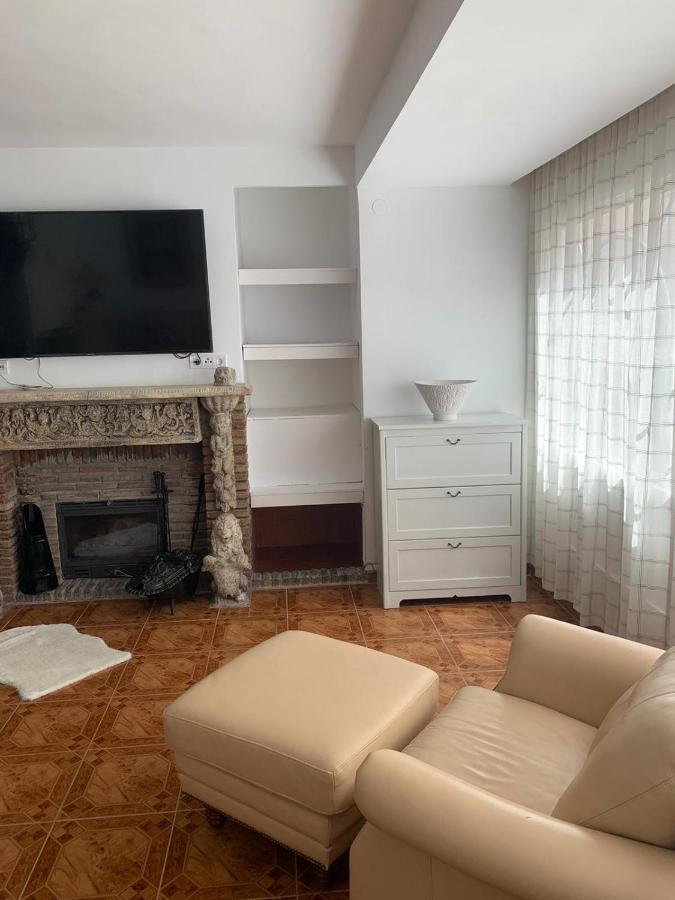 Appartement Mooi En Erg Ruim Met Openhaard