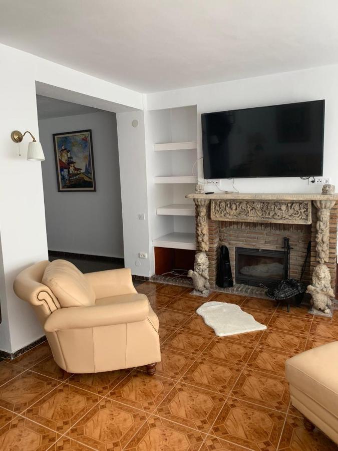 Mooi En Erg Ruim Met Openhaard Appartement Málaga